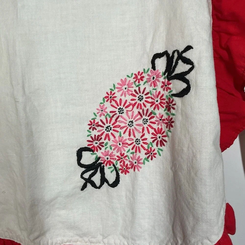Vintage White & Red‎ Half Apron Ruffle Trim Pocket Embroidered Cottagecore Farm